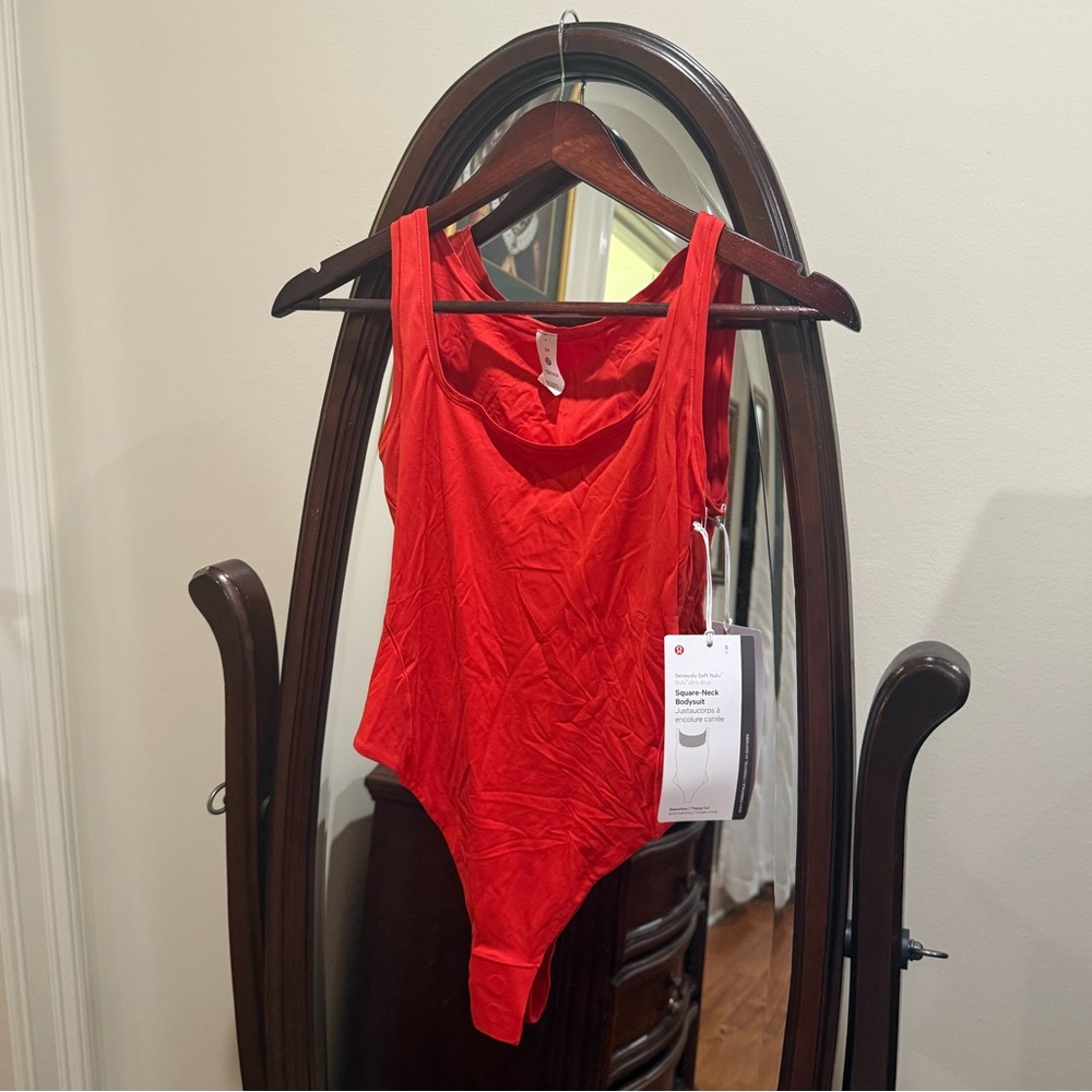 NWT Lululemon Wundermost Ultra-Soft Nulu Square-Neck Sleeveless Bodysuit, Size S